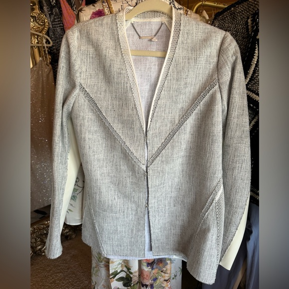 Elie Tahari White and Grey Textured Mesh Insert Mixed Media Jacket, Size 6 - Picture 7 of 7